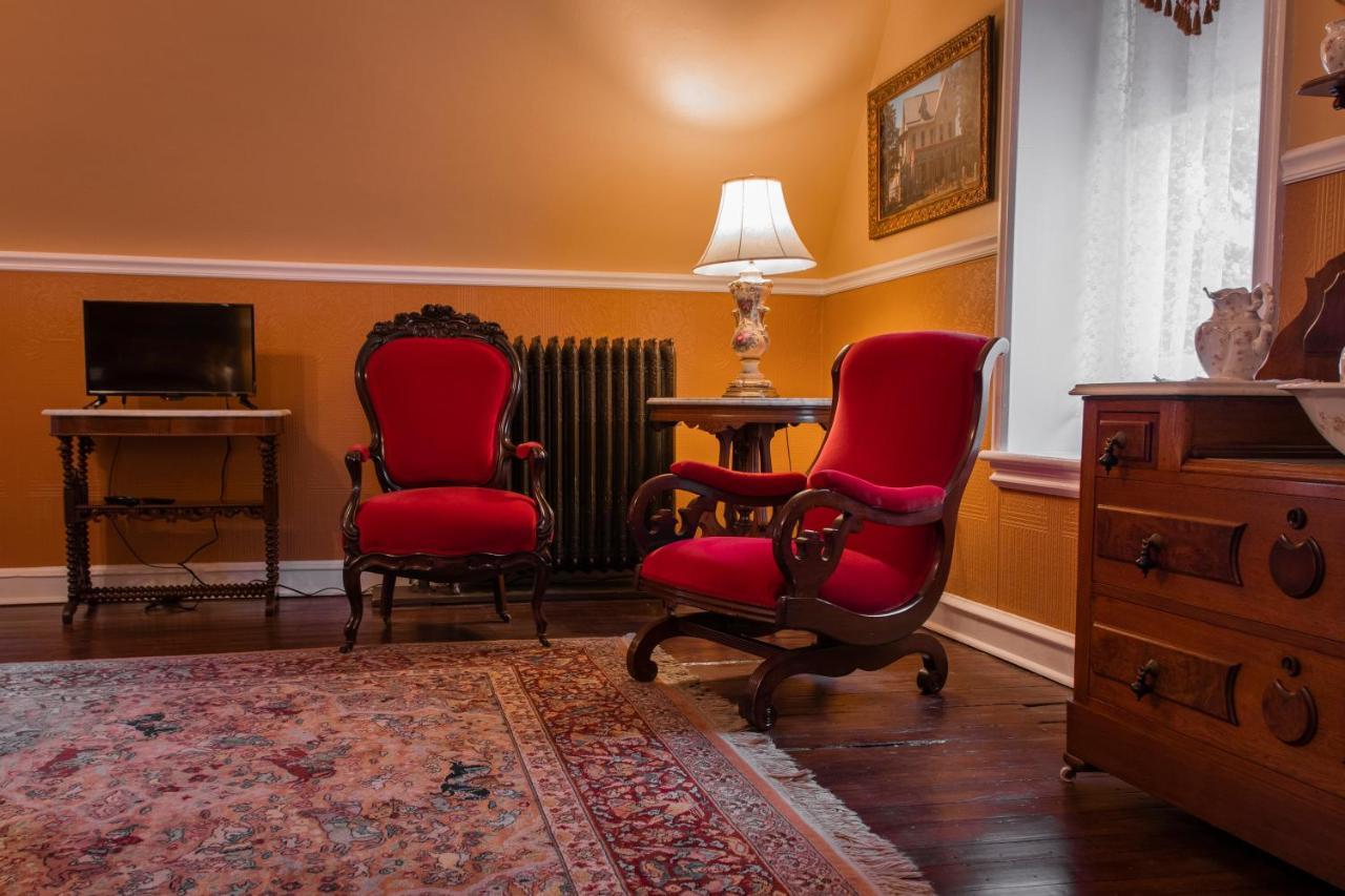 Gifford-Risley House Bed And Breakfast Media Exterior photo