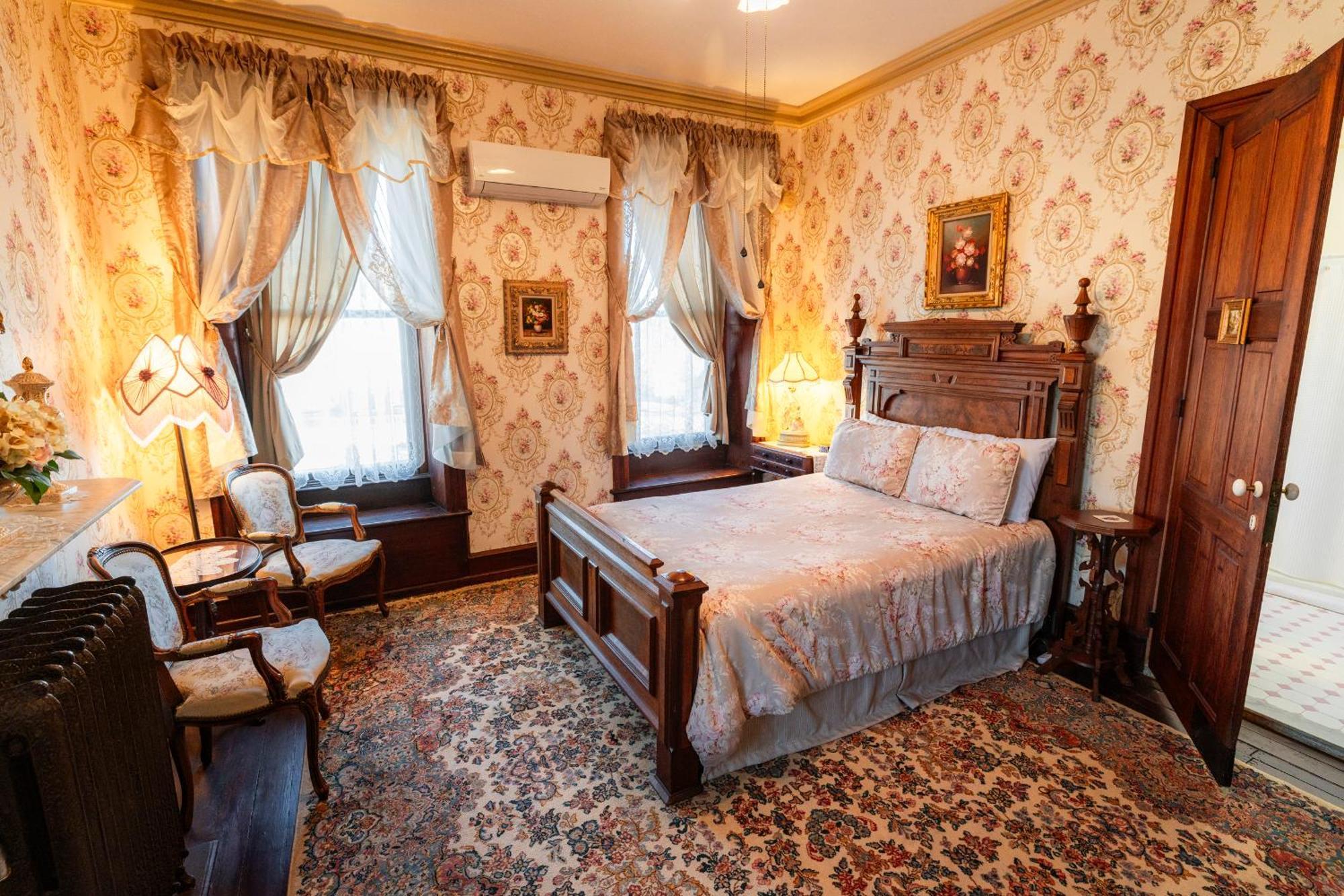 Gifford-Risley House Bed And Breakfast Media Exterior photo